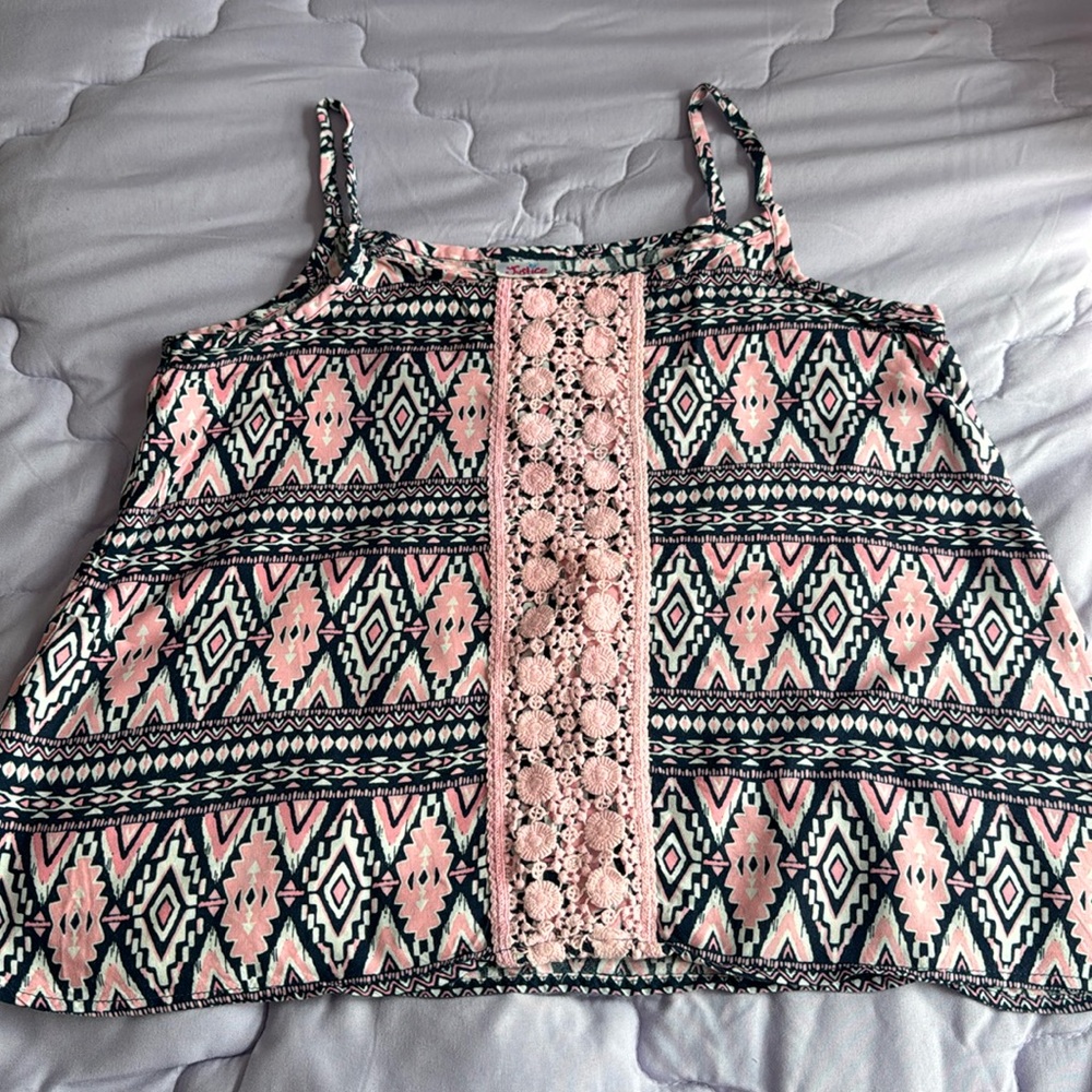 Top shirt with pink some drawing blue/pink